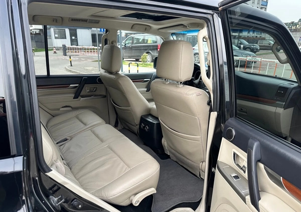 Mitsubishi Pajero cena 79999 przebieg: 261050, rok produkcji 2012 z Kowary małe 379